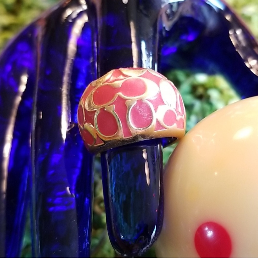 COACH Coral Enamel Logo C Bubble Retro
Ring - Picture 3 of 7